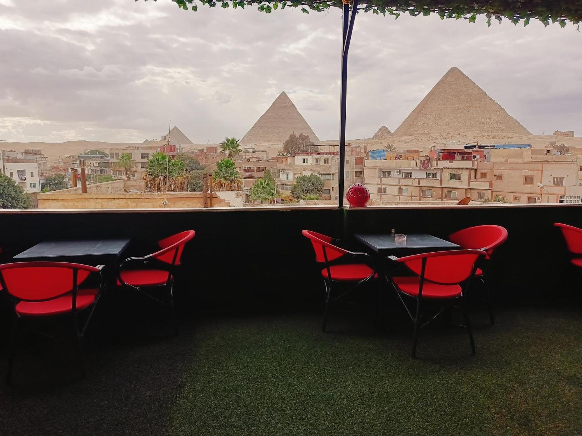 Magic Golden Pyramids View Hotel Kafrat al Jabal Exterior photo