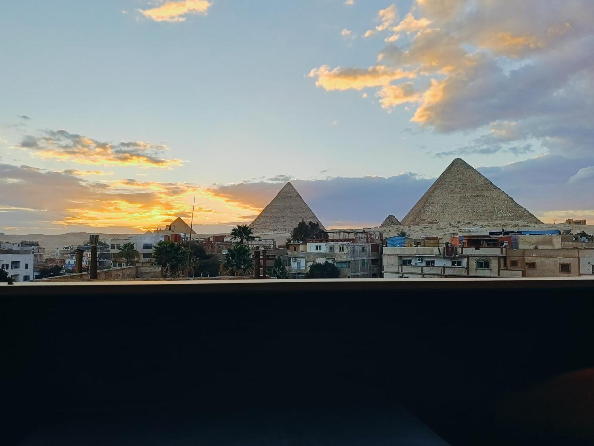 Magic Golden Pyramids View Hotel Kafrat al Jabal Exterior photo