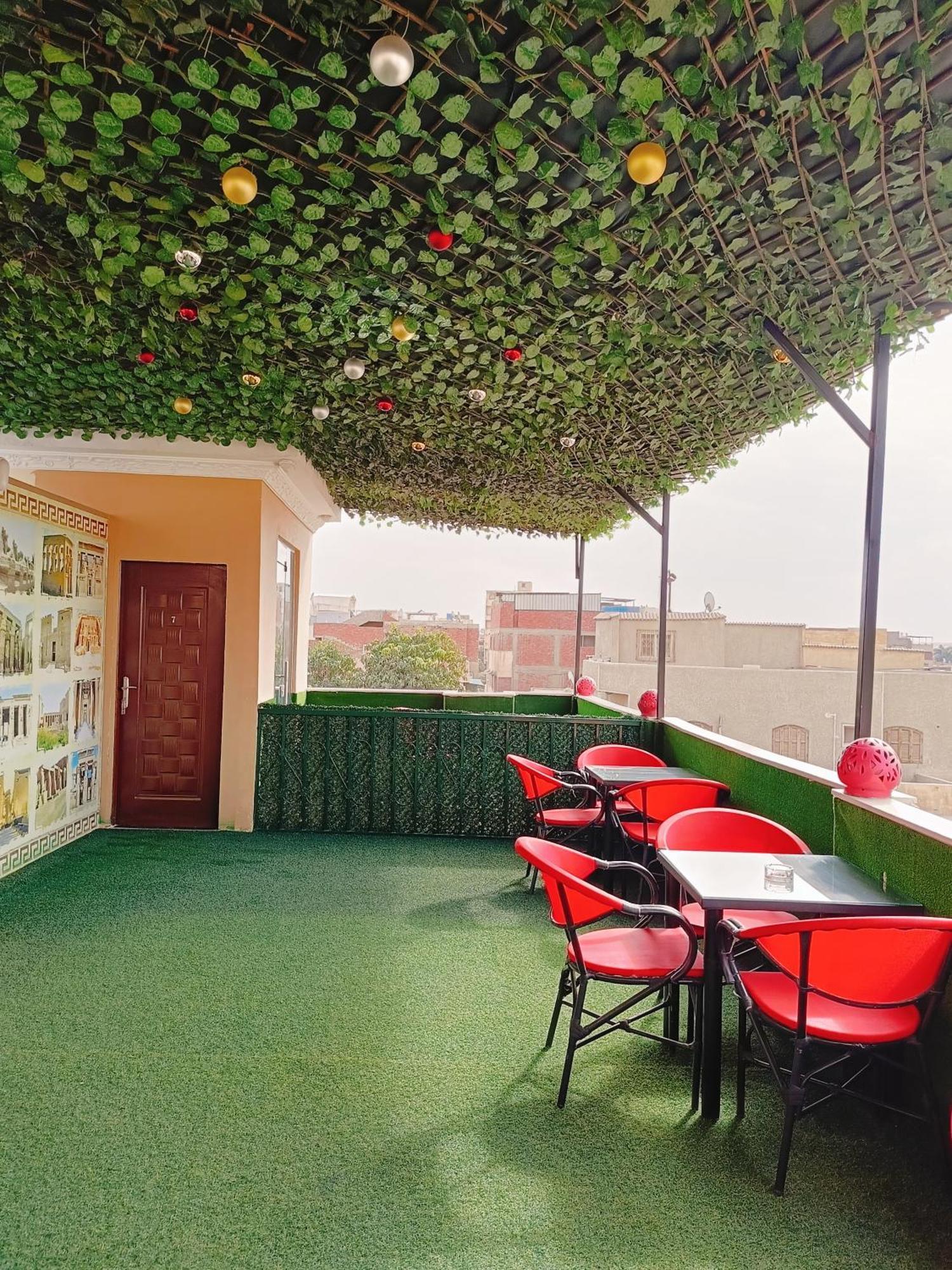 Magic Golden Pyramids View Hotel Kafrat al Jabal Exterior photo