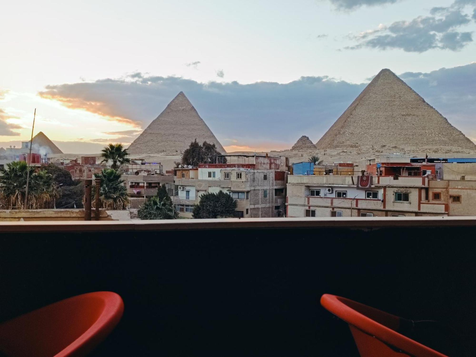 Magic Golden Pyramids View Hotel Kafrat al Jabal Exterior photo