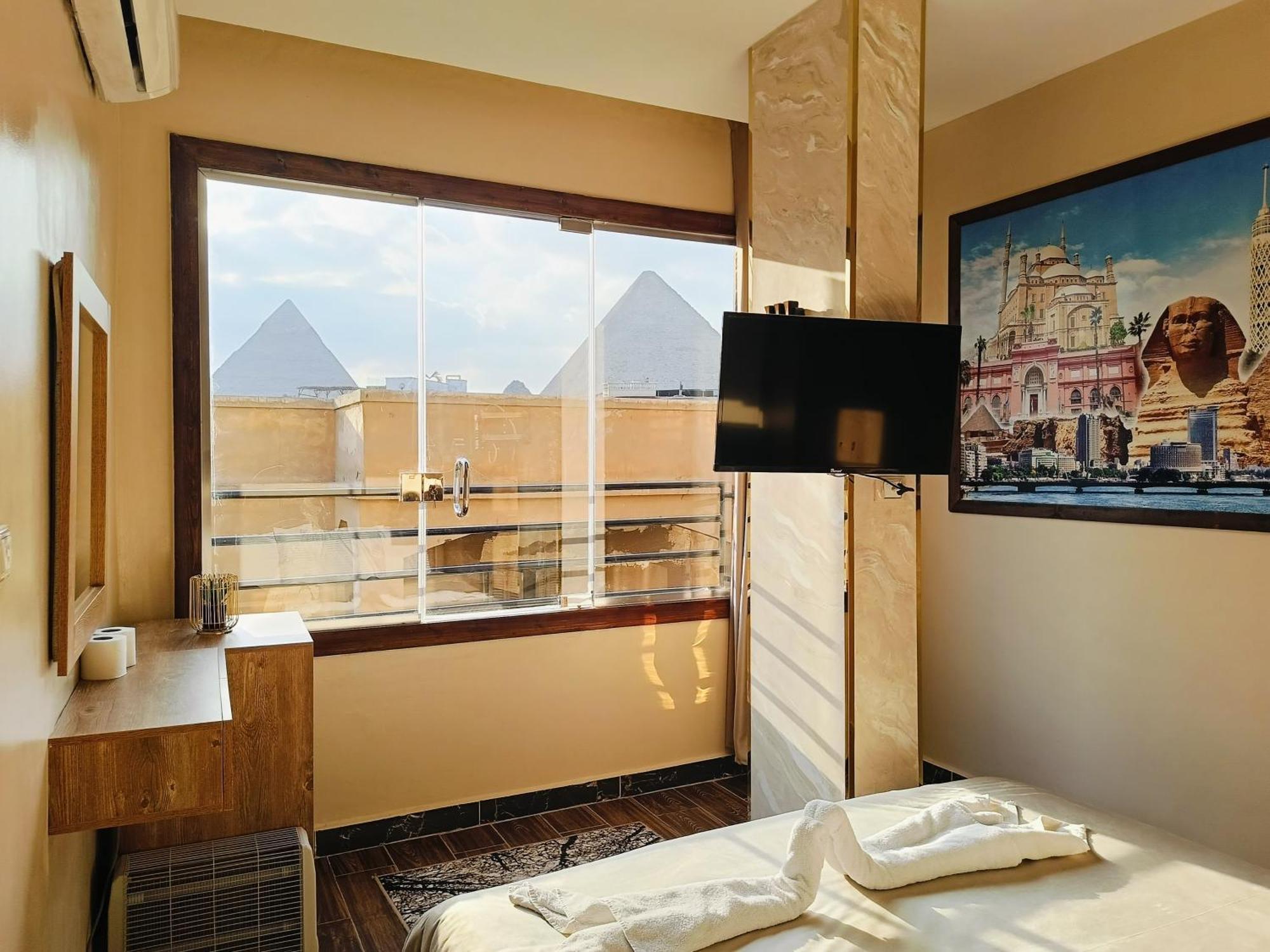 Magic Golden Pyramids View Hotel Kafrat al Jabal Exterior photo