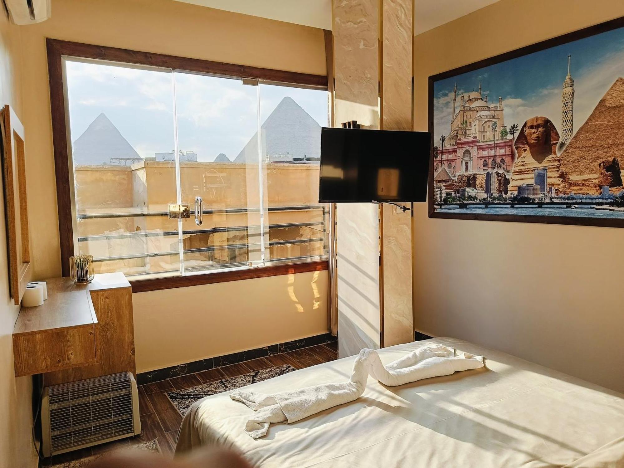 Magic Golden Pyramids View Hotel Kafrat al Jabal Exterior photo